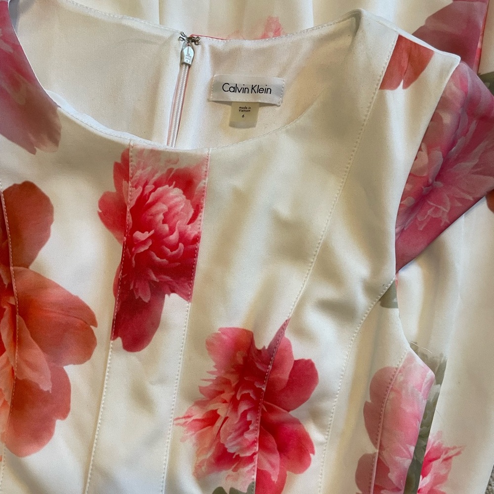 Beautiful Floral Calvin Klein Dress